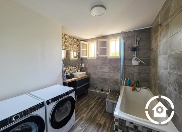 🏡 Maison familiale d'environ 140 m² – 5 chambres – Piscine – Jardin clos