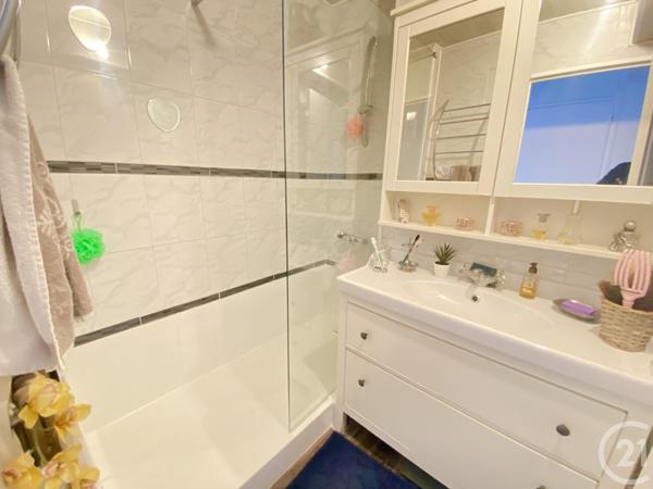 Appartement F3 à vendre  3 pièces - 58 m2 TOULON - 83