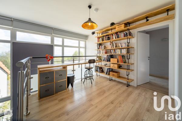 Maison d’architecte 7 pièces de 188 m² à Norroy-le-Veneur (57140)