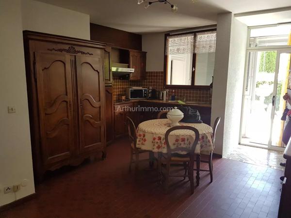 Vente                                                      Appartement
                        
                     3 pièces                      42 m2                     à Sainte-Maxime