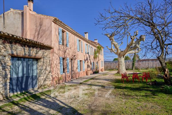 Bastide provençale entièrement rénovée - Caumont-sur-durance