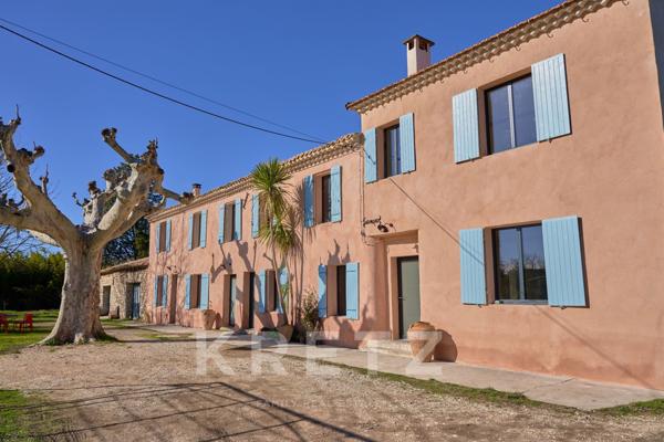 Bastide provençale entièrement rénovée - Caumont-sur-durance