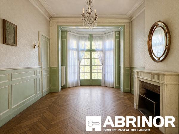 EN EXCLUSIVITÉ – Maison bourgeoise à rénover de 181 m² avec jardin – 5 chambres – Hyper-centre d'Amiens AMIENS