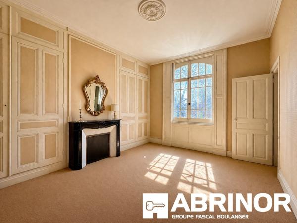 EN EXCLUSIVITÉ – Maison bourgeoise à rénover de 181 m² avec jardin – 5 chambres – Hyper-centre d'Amiens AMIENS