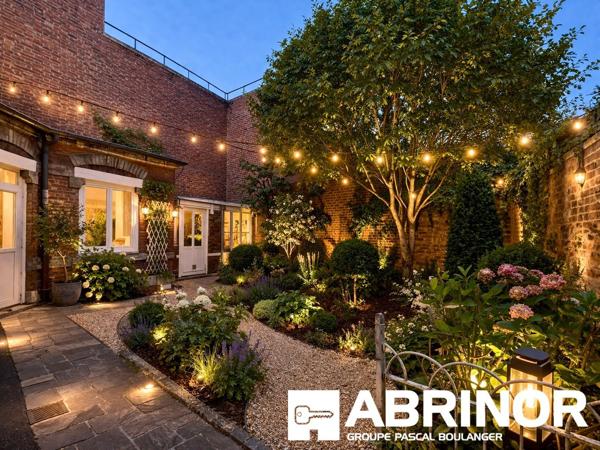 EN EXCLUSIVITÉ – Maison bourgeoise à rénover de 181 m² avec jardin – 5 chambres – Hyper-centre d'Amiens AMIENS