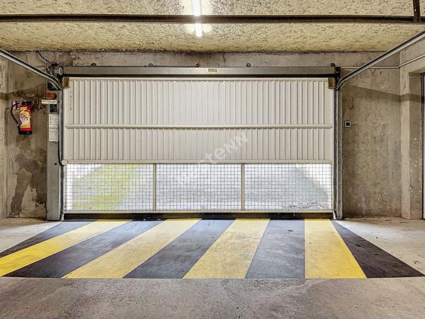 POISY _ Garage en sous-sol d'environ 16 m², dans résidence récente et sécurisée, à vendre