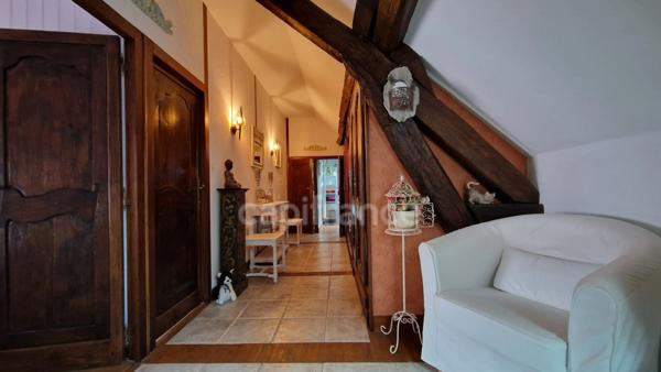 Dpt Essonne (91), à vendre proche de Méréville propriété 8 pièces avec maisonnette, jardin clos, cave et garage