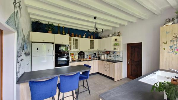 Dpt Essonne (91), à vendre proche de Méréville propriété 8 pièces avec maisonnette, jardin clos, cave et garage