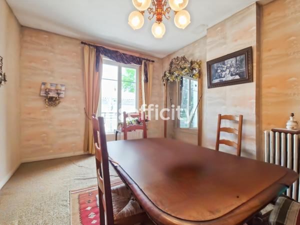 Maison
         7 pièces
        - 211 m² Exclusivité 314 900 € *