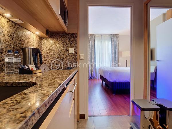 *** STUDIO - SPECIAL INVESTISSEUR - RESIDENCE RELAIS SPA VAL D'EUROPE ***

à Chessy, à seulement quelques minutes à pied des parcs Disneyland Paris, du centre commercial Val d'Europe et à quelques minutes à pied de la gare RER A Val d'Europe (accès direct à Paris), je vous propose cet appartement type studio, au sein d'une résidence de tourisme.
Appartement type studio de 23 m² meublé et équipé / tout confort.

Que le bien soit occupé ou non vous percevrez vos loyers dès l'acquisition : produit idéal grâce à une rentabilité sécurisée par des loyers stables.
Exonération d'impôt sur vos revenus locatifs.

• Loyers annuels HT perçus en 2025 : 5 355 €

• Gestionnaire : Réside Etudes

L'établissement Relais Spa Val d'Europe propose une offre de services complète : accueil, espace bien-être avec spa et piscine intérieure, salle de fitness, petit-déjeuner, restaurant, Wi-Fi, parking et services hôteliers.

Vous désirez en savoir plus ?

Contactez-moi pour programmer une visite !
07 67 58 87 50