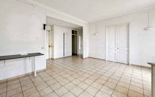 Appartement à vendre    4 pièces • 84,28 m2 Antibes
