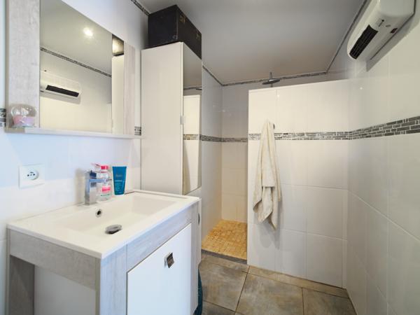 Septèmes-les-Vallons (13240) Maison T4 130m2 + T2 de 57m2 indépendant sur un terrain de 980m2