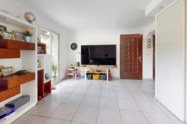 Septèmes-les-Vallons (13240) Maison T4 130m2 + T2 de 57m2 indépendant sur un terrain de 980m2