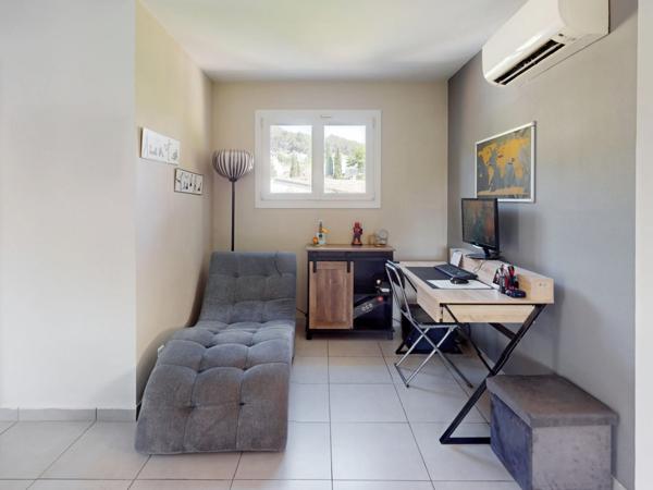 Septèmes-les-Vallons (13240) Maison T4 130m2 + T2 de 57m2 indépendant sur un terrain de 980m2