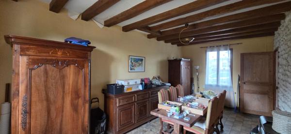 Belle maison de ville; secteur calme et agréable.