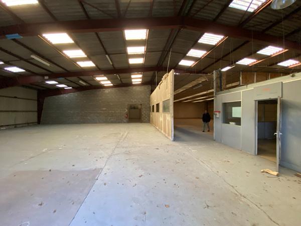 Local d'activité Saint Herblain 880 m2