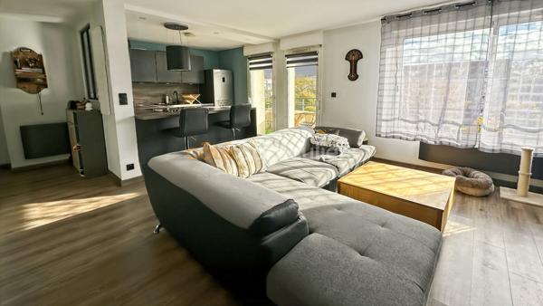 Vente Appartement76,15 m² - 4 Pièces - MOISSY CRAMAYEL (77550)