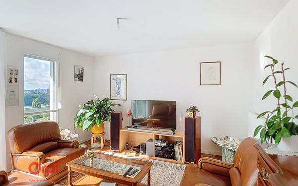 Appartement à vendre    5 pièces • 99,76 m2 Nantes