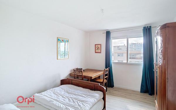 Appartement à vendre    5 pièces • 99,76 m2 Nantes