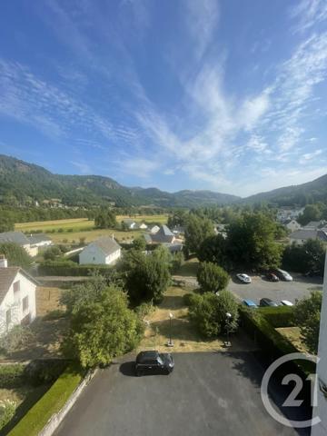 Appartement F3 à vendre  4 pièces - 77 m2 VIC SUR CERE - 15