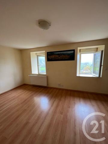 Appartement F3 à vendre  4 pièces - 77 m2 VIC SUR CERE - 15