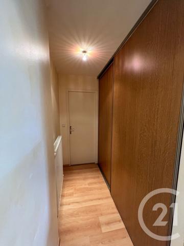 Appartement F3 à vendre  4 pièces - 77 m2 VIC SUR CERE - 15