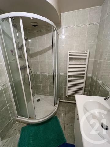 Appartement F3 à vendre  4 pièces - 77 m2 VIC SUR CERE - 15