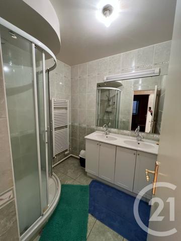 Appartement F3 à vendre  4 pièces - 77 m2 VIC SUR CERE - 15