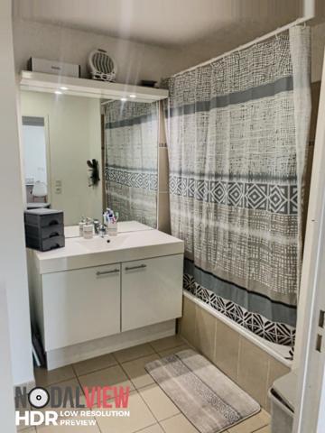 A LOUER : F2 avec 40 M² de terrasse