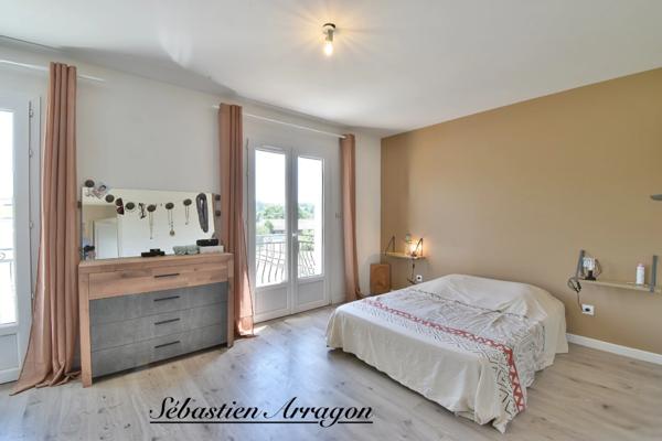 Villa contemporaine avec piscine sur 3 hectares – Aux portes de Villeneuve-sur-Lot - Lot et Garonne
