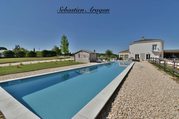 Villa contemporaine avec piscine sur 3 hectares – Aux portes de Villeneuve-sur-Lot - Lot et Garonne