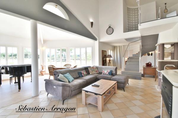 Villa contemporaine avec piscine sur 3 hectares – Aux portes de Villeneuve-sur-Lot - Lot et Garonne