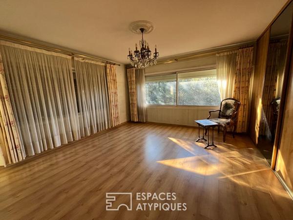 Appartement avec toit terrasse à réinventer