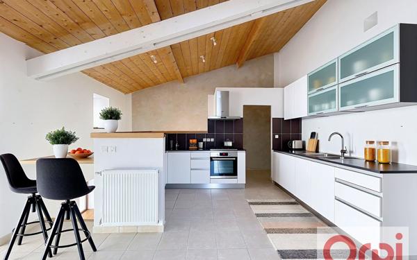 Immeuble à vendre    3 pièces • 151 m2 Saint-Donat-sur-l'Herbasse