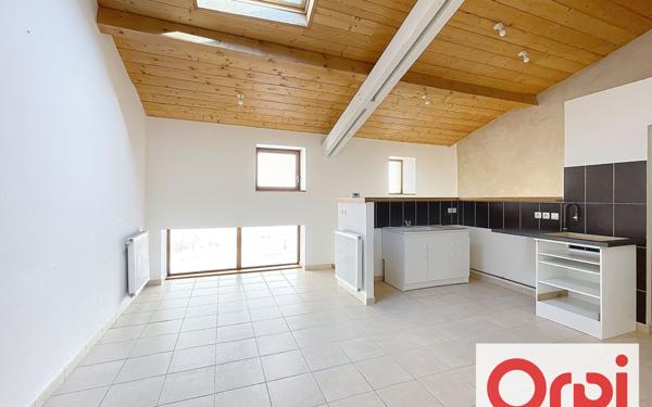 Immeuble à vendre    3 pièces • 151 m2 Saint-Donat-sur-l'Herbasse