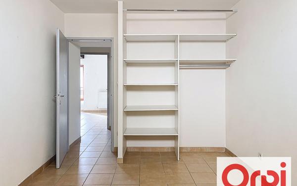 Immeuble à vendre    3 pièces • 151 m2 Saint-Donat-sur-l'Herbasse