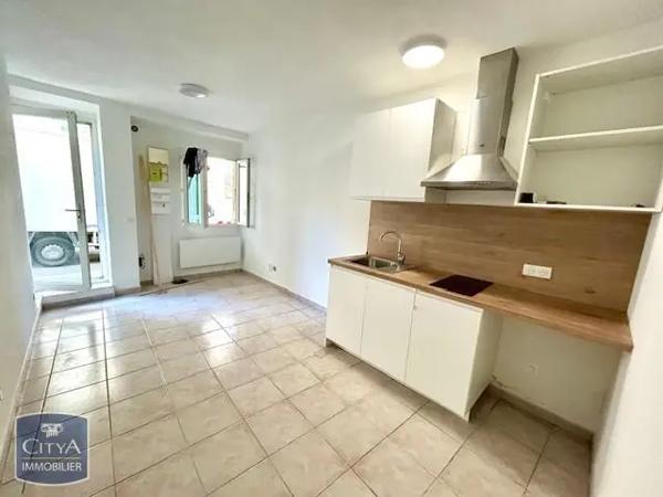 Appartement à louer 1 pièce 26.4m² Gardanne (13120)