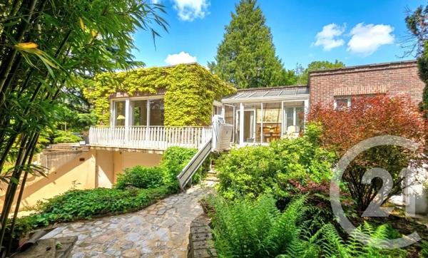 Maison à vendre  8 pièces - 142,47 m 2   CERGY  - 95