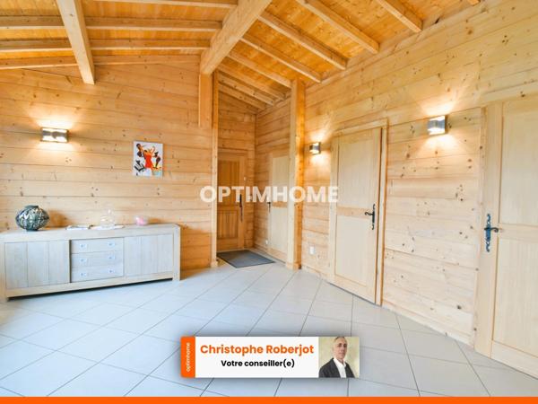 Inédit et rare sur le département: Maison de 220m2 en bois massif sur 2610m2 de terrain clos de murs