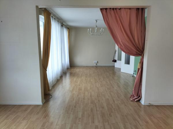 Appartement 3 pièce(s) 1 chambre(s) 80 m²