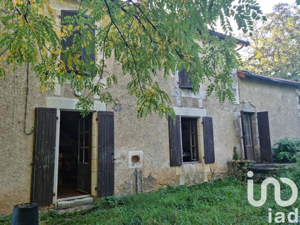 House for sale 4 rooms 98 m² Valence-en-Poitou