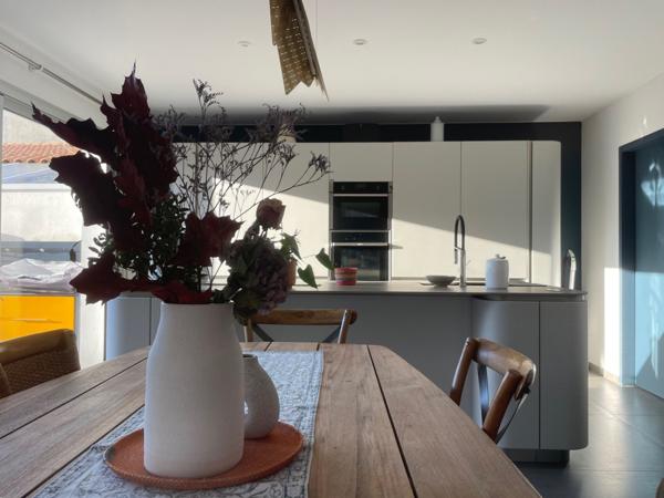 Vente Maison La Rochelle 1 174 000 € HAI - 150 m2 - Réf. 695-TERREETMER17_695