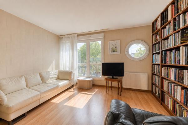 Maison Bussy Saint Georges 5 pièce(s) 110.80 m2
