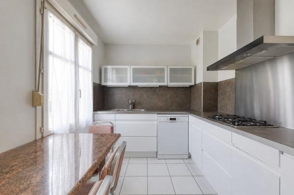 Maison Bussy Saint Georges 5 pièce(s) 110.80 m2