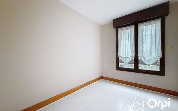 Maison à vendre    5 pièces •  Montaigut