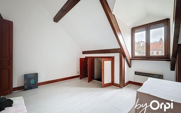 Maison à vendre    5 pièces •  Montaigut