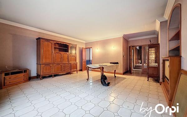 Maison à vendre    5 pièces •  Montaigut