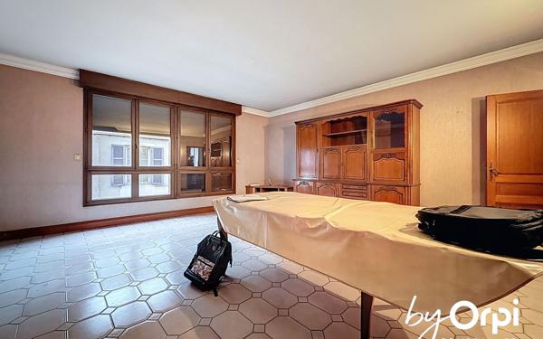 Maison à vendre    5 pièces •  Montaigut