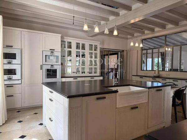 10 minutes de Marmande — Demeure du XVIIe siècle restaurée avec second logis, piscine et pigeonnier