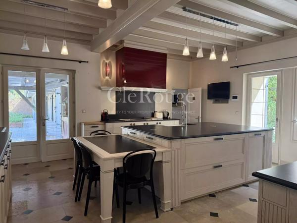 10 minutes de Marmande — Demeure du XVIIe siècle restaurée avec second logis, piscine et pigeonnier